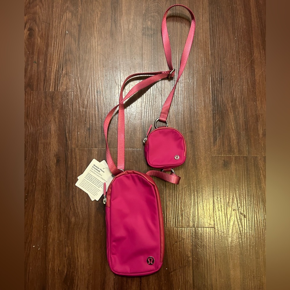 NWT Lululemon Modular Phone Crossbody